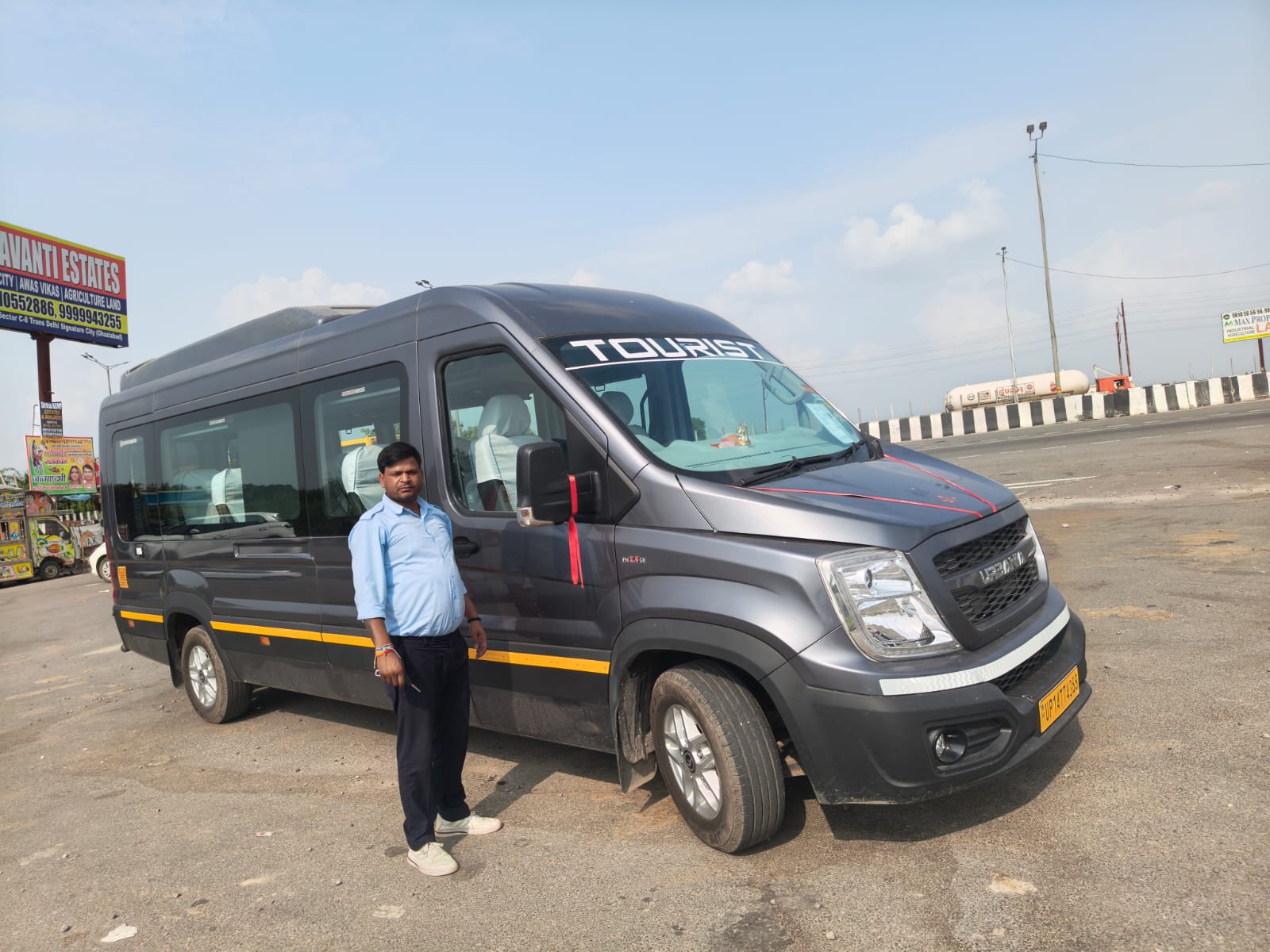 Akash Tour and Travels gallery photo